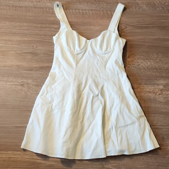 Solid And Striped Carolina Dress - Picture 2 of 5